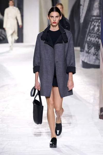 Look 20